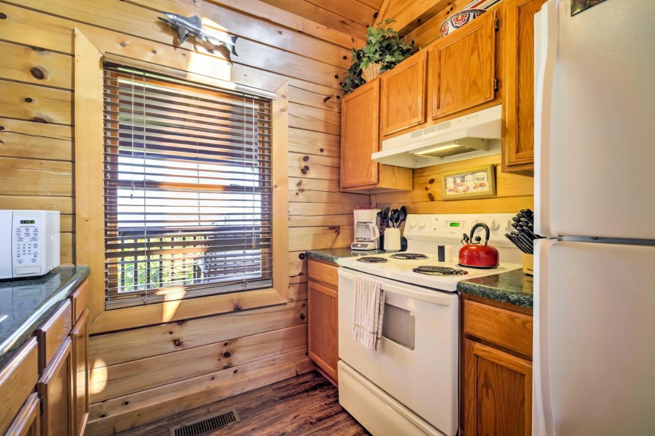 Sevierville Retreat Private Hot Tub And Lake Views! Exterior photo