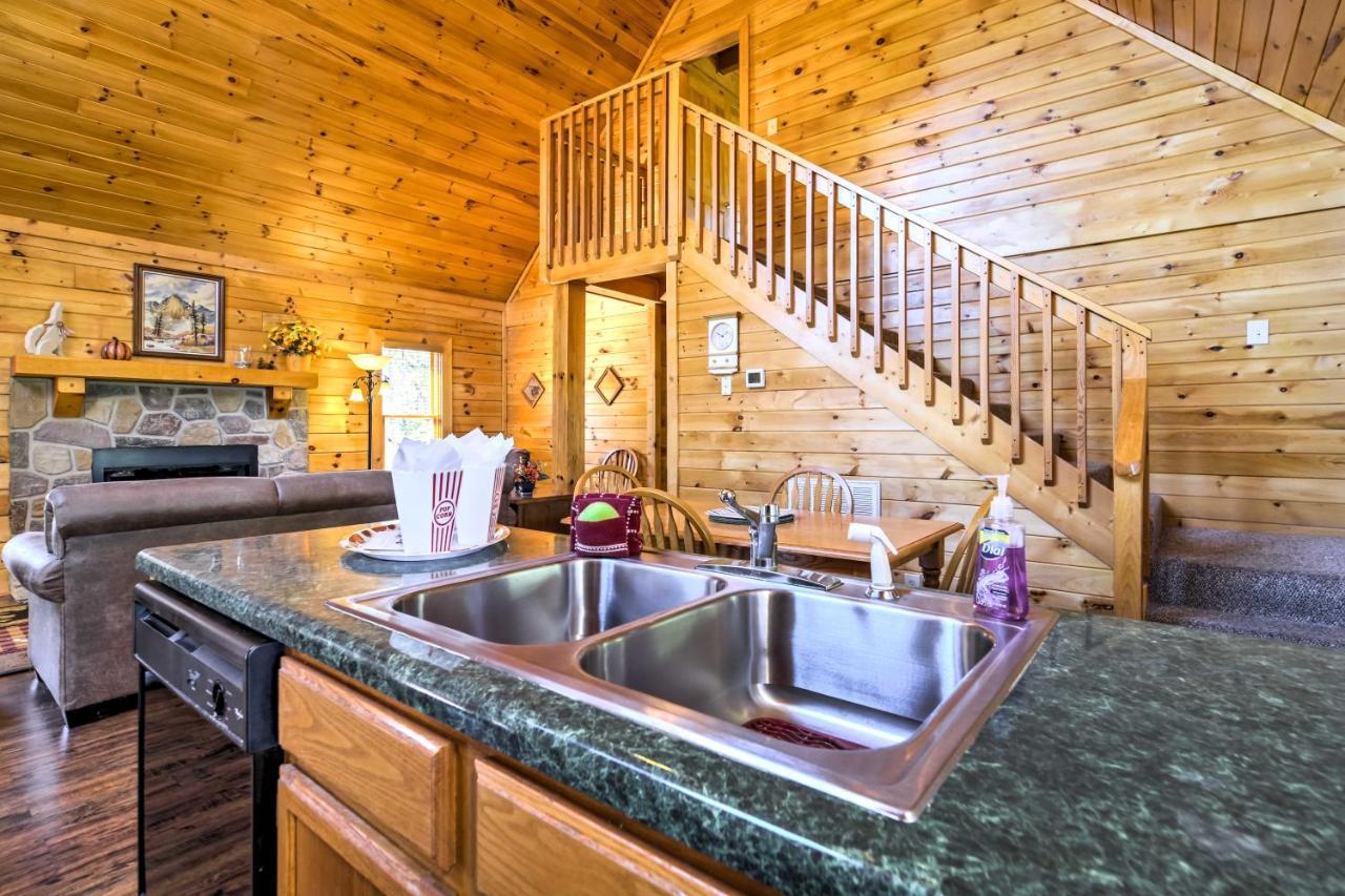 Sevierville Retreat Private Hot Tub And Lake Views! Exterior photo